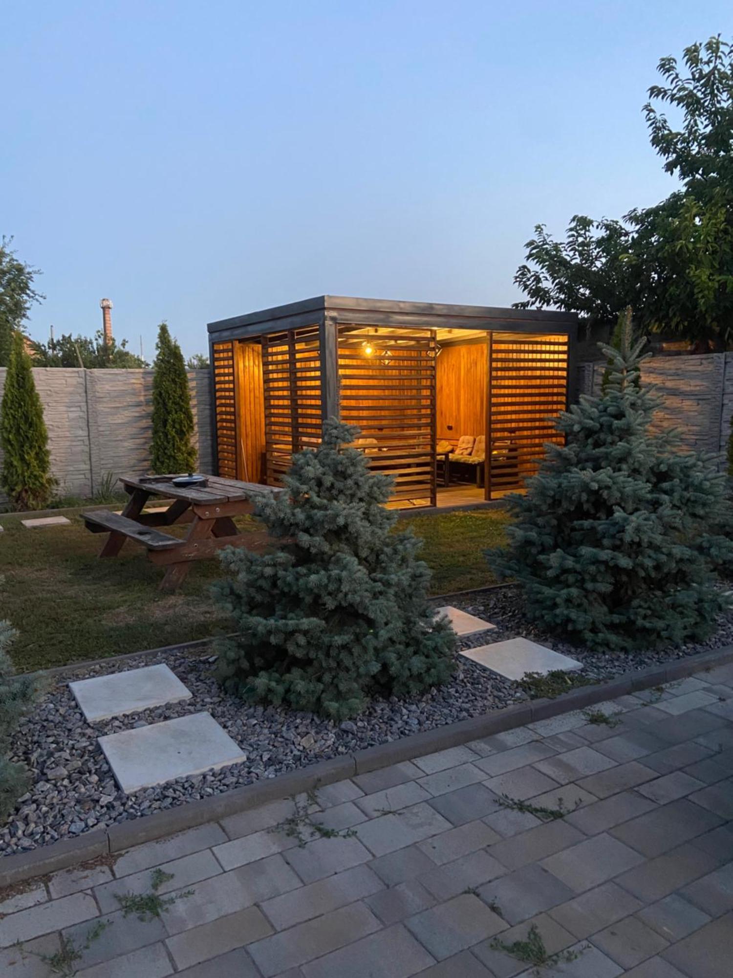 Вулиця 8-Го Березня Апартаменты Myrhorod Exteriör bild